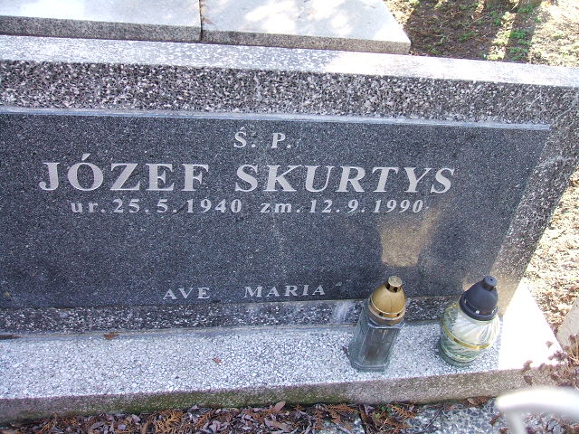 Grób Józef Skurtys