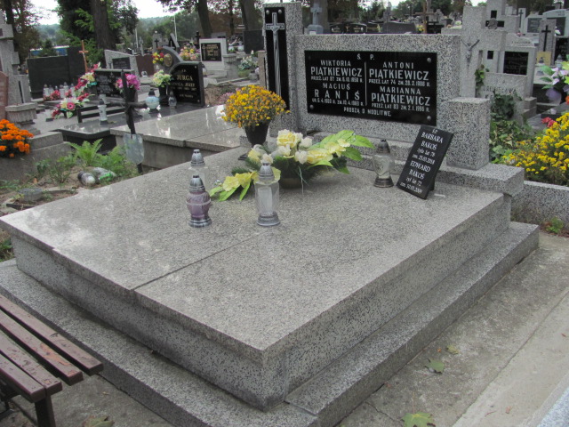 Grób Edward Bakoś