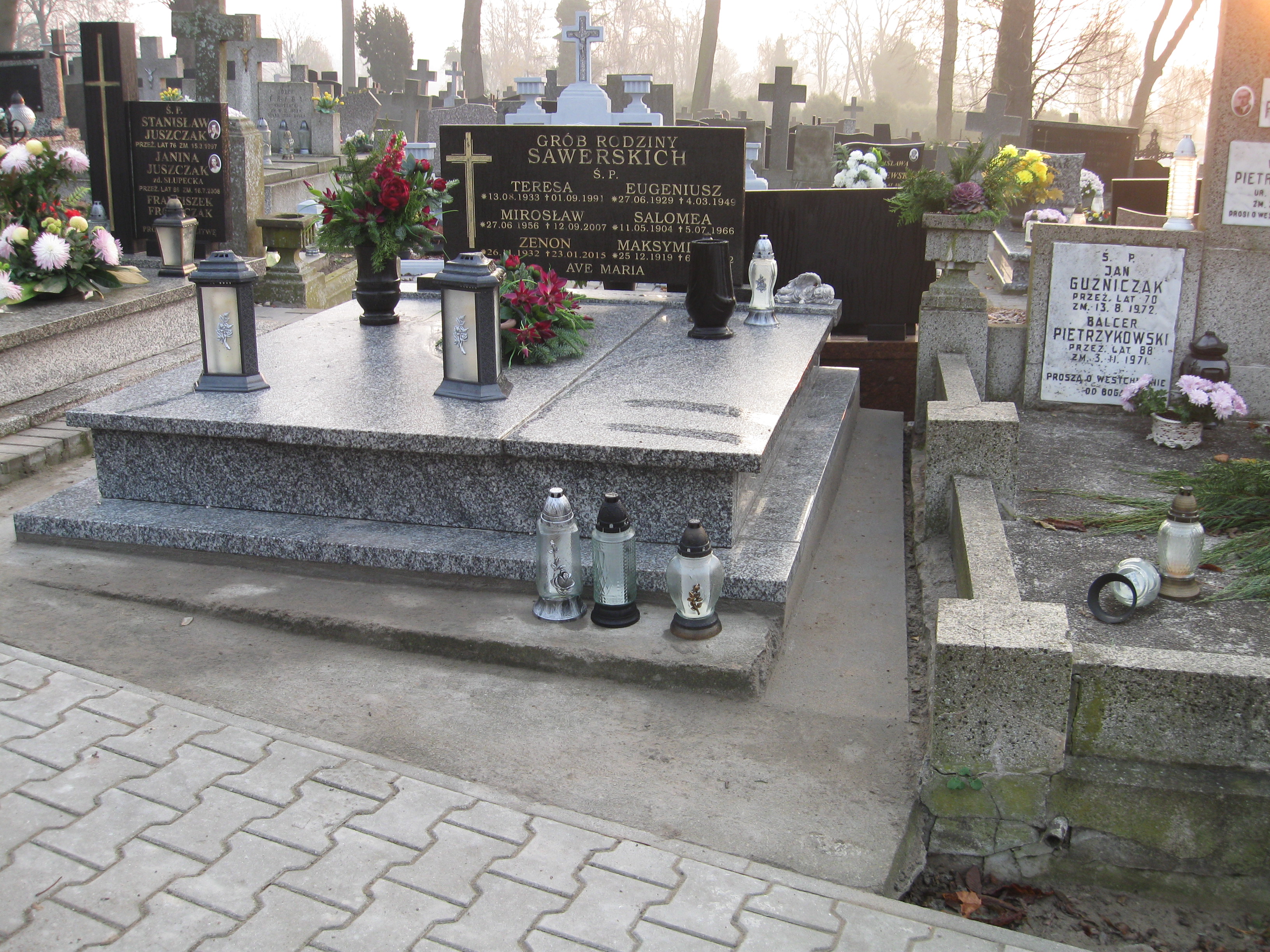 Grób Mirosław Sawerski
